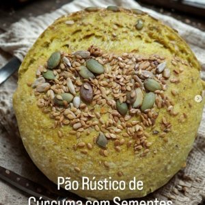 Pão Rústico Cúrcuma com sementes